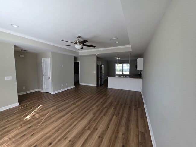 Foto del edificio - Available Now!