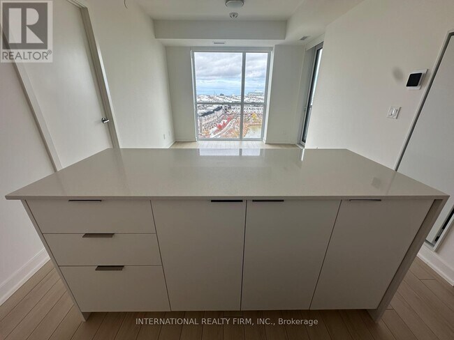 Photo du bâtiment - 3071 Trafalgar Rd