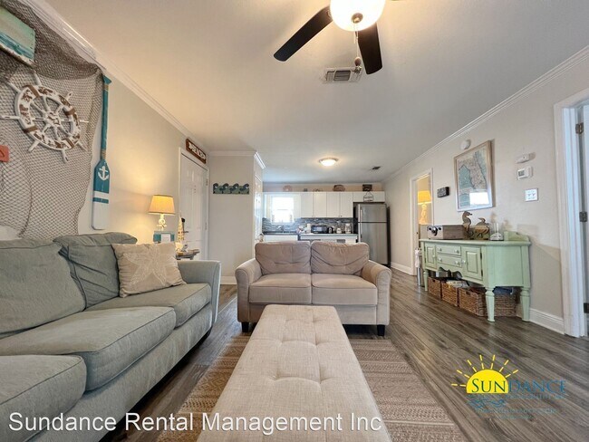 Building Photo - 2 br, 2 bath House - 1330 Miracle Strip Pk...