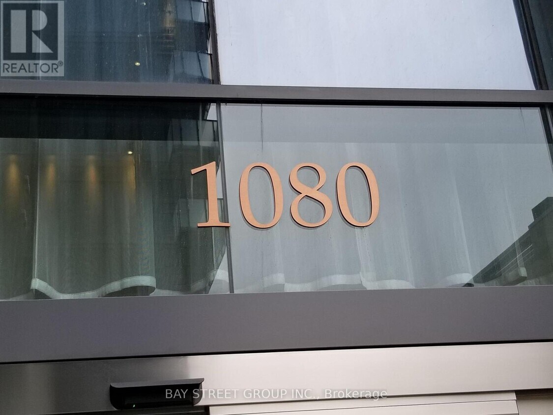Photo principale - 1080-1080 Bay St.
