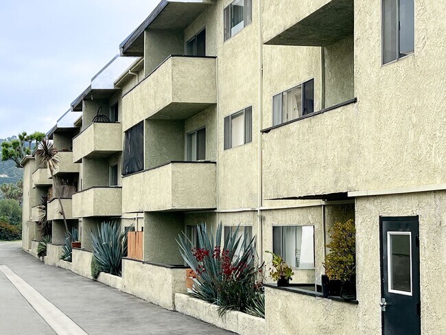 Foto del edificio - 11018 Moorpark St