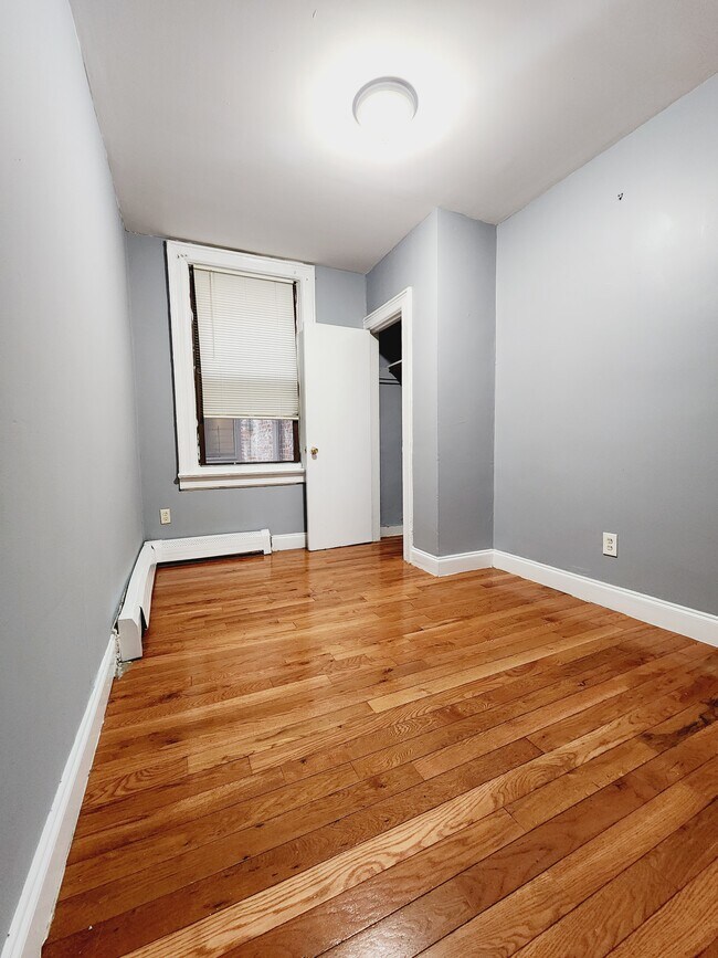 Building Photo - 777 Avenue E