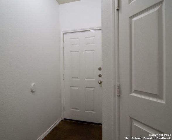 Building Photo - 10722 Mathom Landing