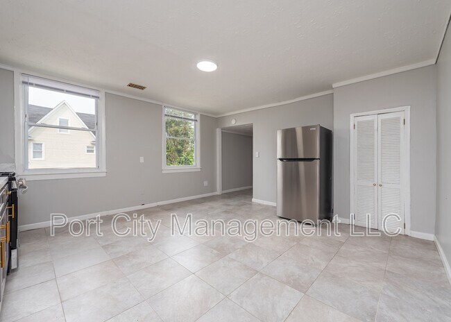 Foto del edificio - 4013 W Forest Park Ave