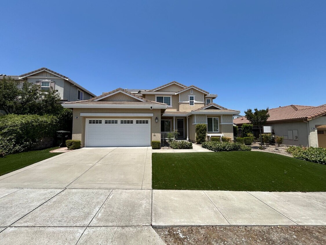 Primary Photo - Spacious 5-Bedroom Home with SOLAR