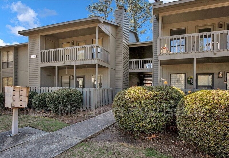 Foto principal - 1861 Tryon Dr