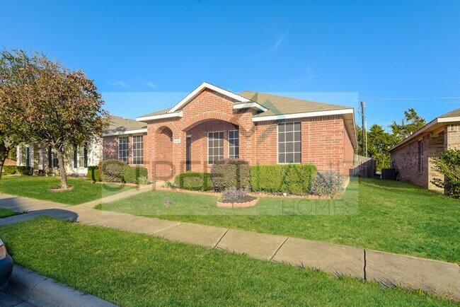 Building Photo - SPRING SPECIAL!!- $1000 off First Full Mon...