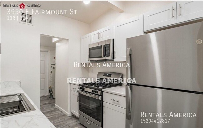 Building Photo - Remodeled apartment near University of Ari...