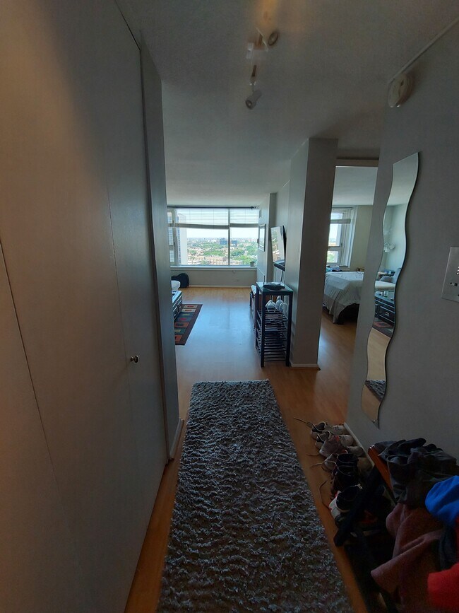 Foto del edificio - 2728 N Hampden Ct