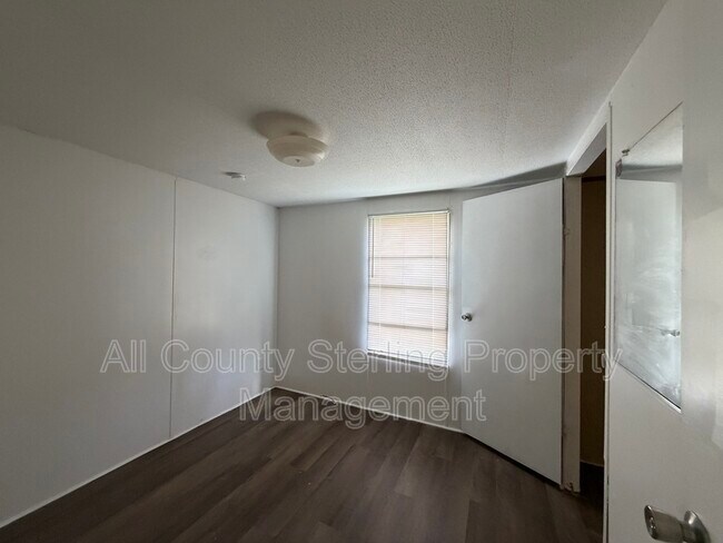 Foto del edificio - 193 NW Gerson Ln