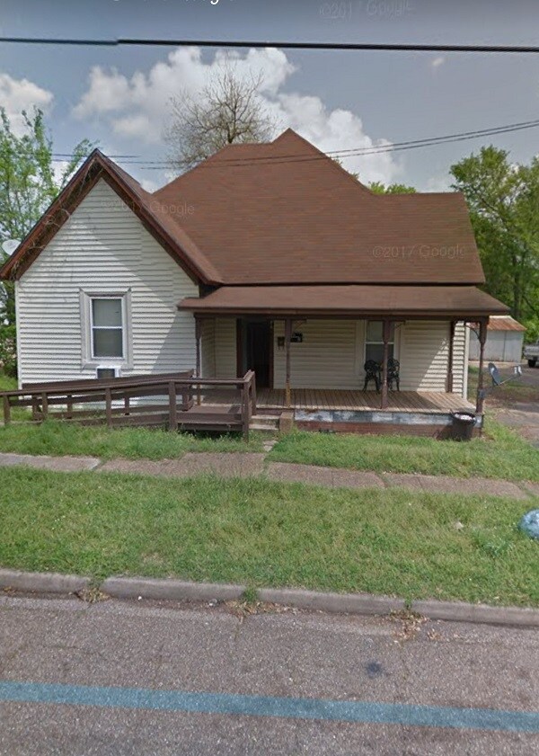 206 S Lafayette St, Marshall, TX 75670 206 S Lafayette St Marshall, TX