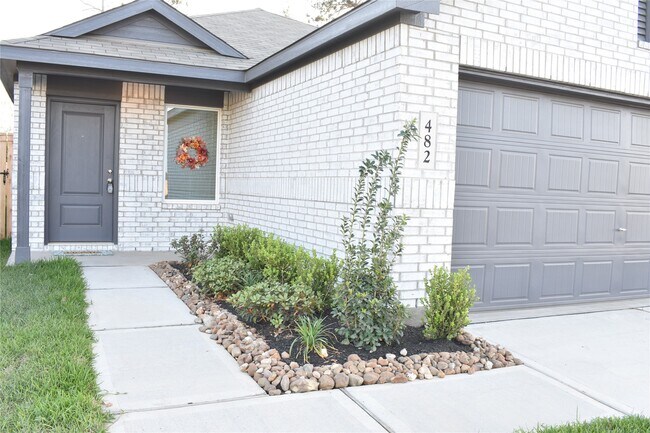Building Photo - 482 Southern Magnolia Wy