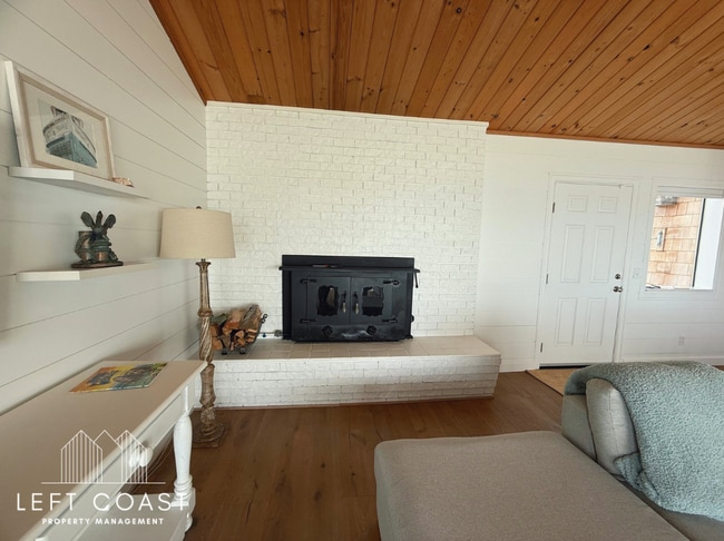 Foto del edificio - 8788 SW Marine View St