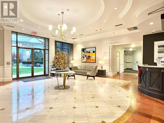 Photo du bâtiment - 55 Harrison Garden Blvd