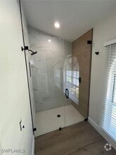 Building Photo - 2285 River Reach Dr