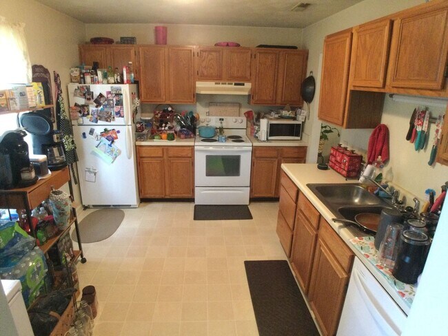 Foto del edificio - Blacksburg, 3 BR / 2.5 BA, Available Aug 6th