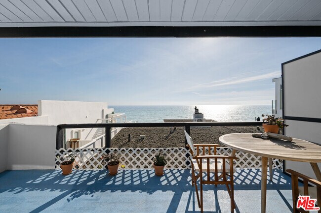 Foto del edificio - 25154 Malibu Rd