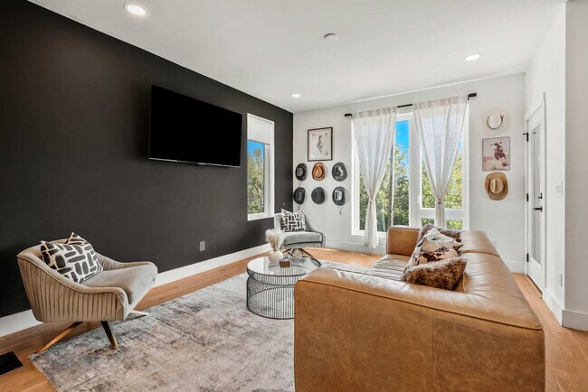 Foto del edificio - 1007 12th Ave N