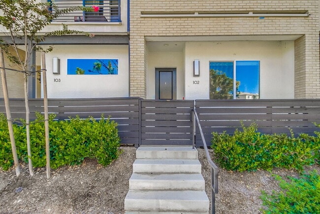 Foto del edificio - Welcome to your modern La Mesa townhome wi...