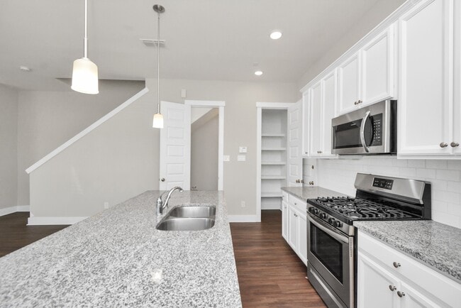 Building Photo - 785 Strawberry Pines Ct