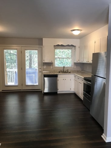 Building Photo - 4152 Cherrywood Dr