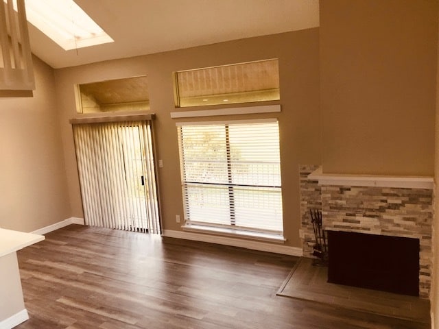 Foto del edificio - 8439 Sands Point Dr