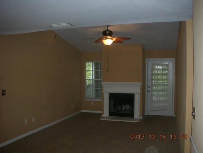 Building Photo - 30936 Paradise Commons