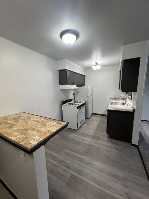 Foto del edificio - 2605 N Frederick Ave