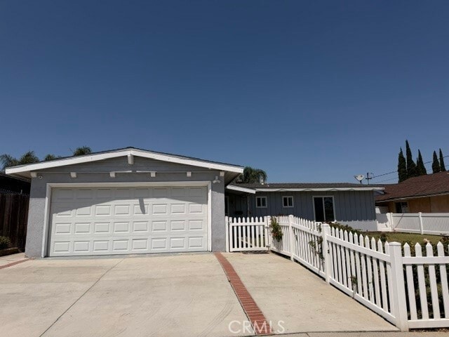 Building Photo - 2415 Los Padres Dr