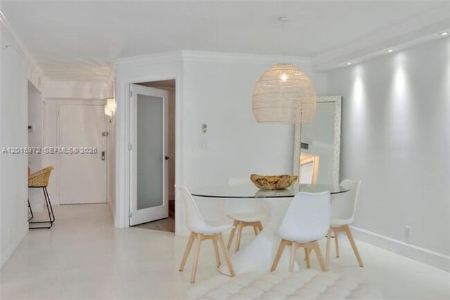 Photo - 2401 Collins Ave Apartment