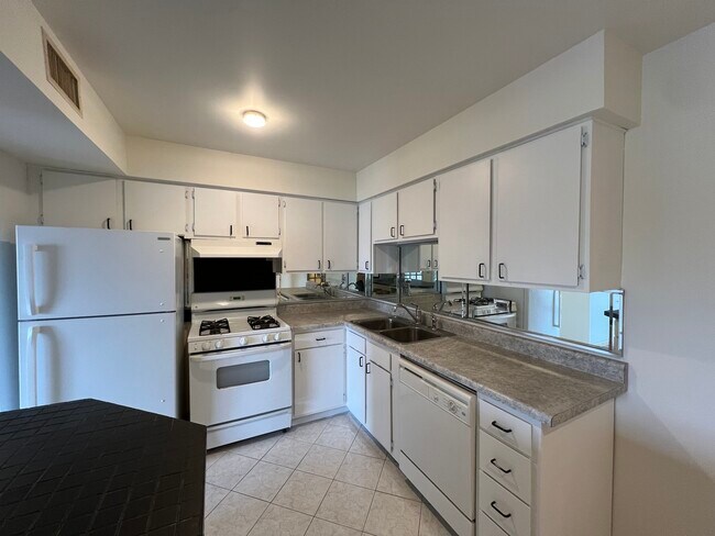 Building Photo - 112 Mullingar Ct