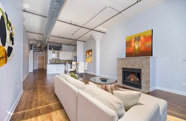 Building Photo - 221 E Cullerton St