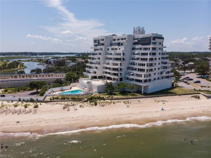 Foto principal - 3 bedroom in Virginia Beach VA 23455