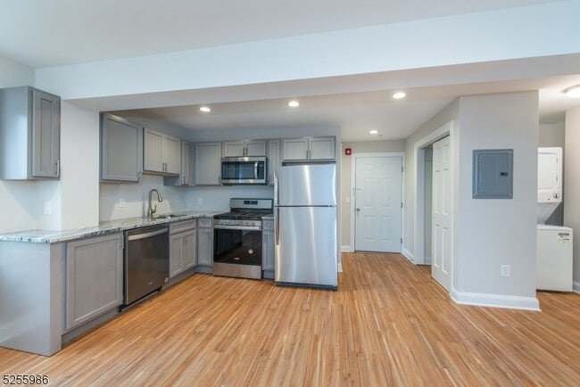 Foto del edificio - 122 Main St