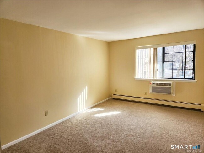 Building Photo - 50 Aiken St