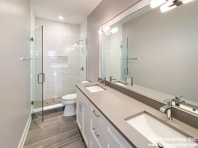 Foto del edificio - 3343 N Kenmore Ave