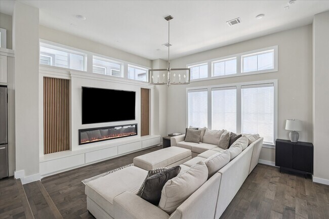 Foto del edificio - 2609 Fountain Key Blvd