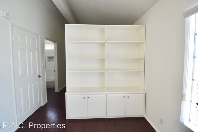 Building Photo - 1 br, 1 bath Apartment - 5754 Colfax Avenu...