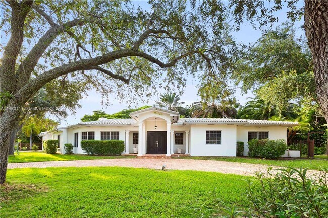 Building Photo - 505 Luenga Ave