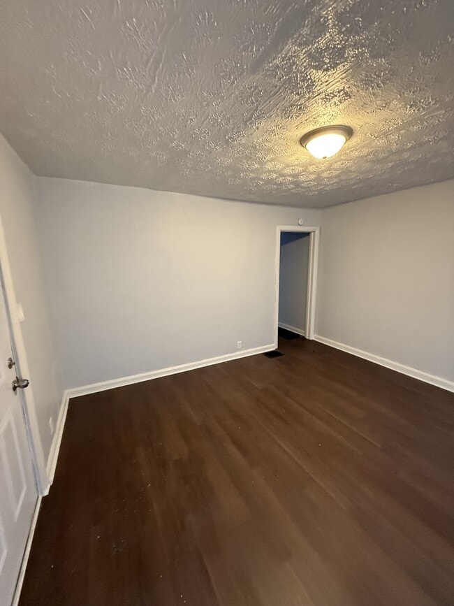 Building Photo - 3444 N Parker Ave