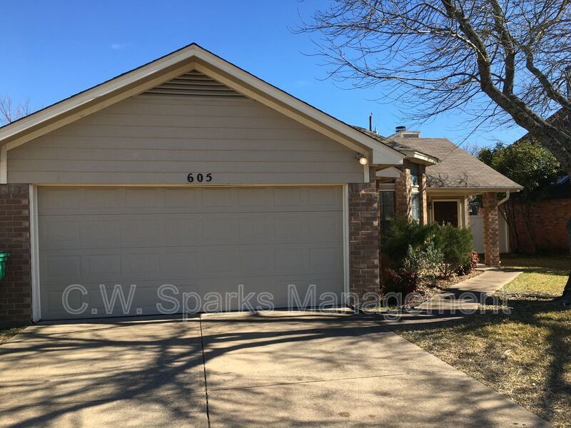 Foto principal - 605 McMackin St