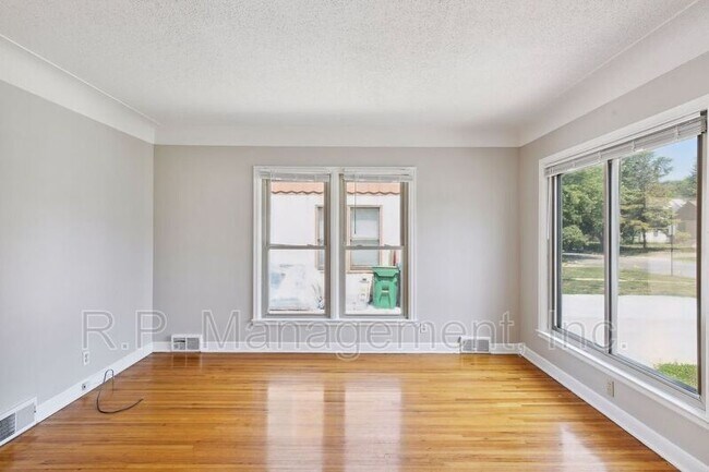 Building Photo - 3720 Kipling Ave