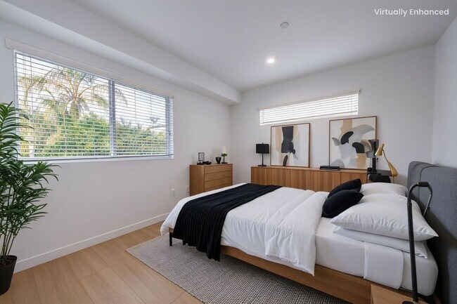 Foto del edificio - Brand-New Luxury Townhomes in NoHo