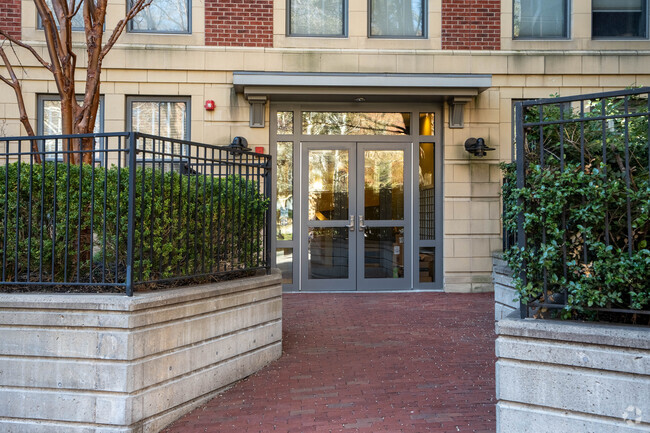 2 Rollin St is located in South Boston. - Rollins Square Condominium