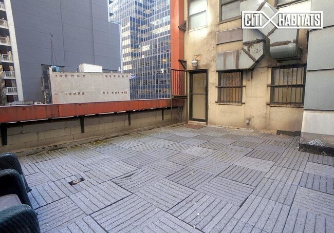 Foto del edificio - 129 E 47th St