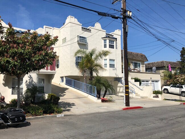 Street View - 223 Loma Vista St