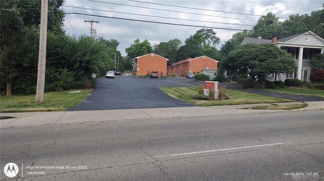 Foto del edificio - 4627 Far Hills Ave