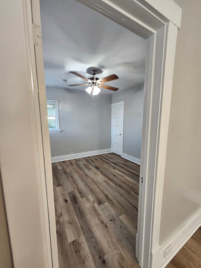 Building Photo - 412 A St