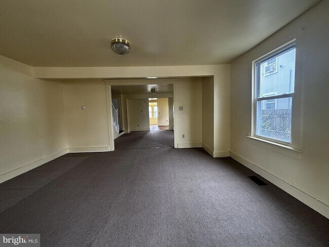 Foto del edificio - 2 E Vine St