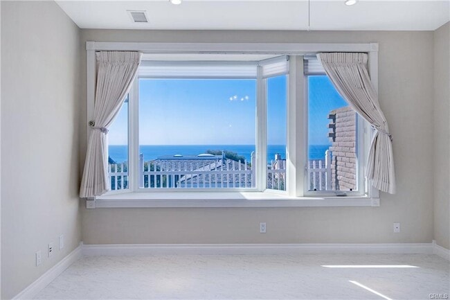 Foto del edificio - 23601 Sidney Bay